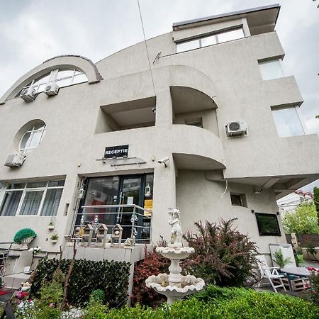 غالات Hotel Jolie Apartments المظهر الخارجي الصورة