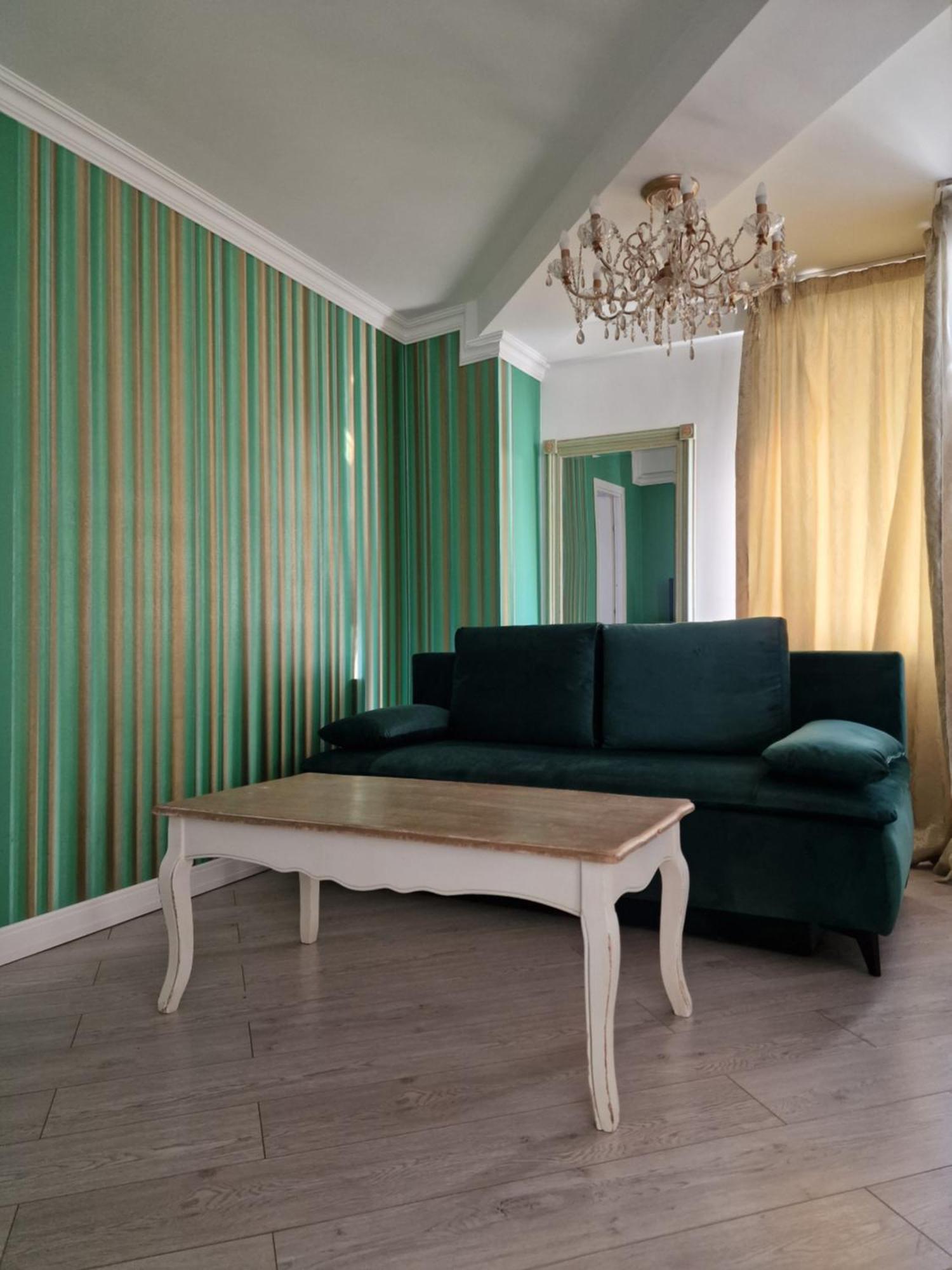 غالات Hotel Jolie Apartments الغرفة الصورة