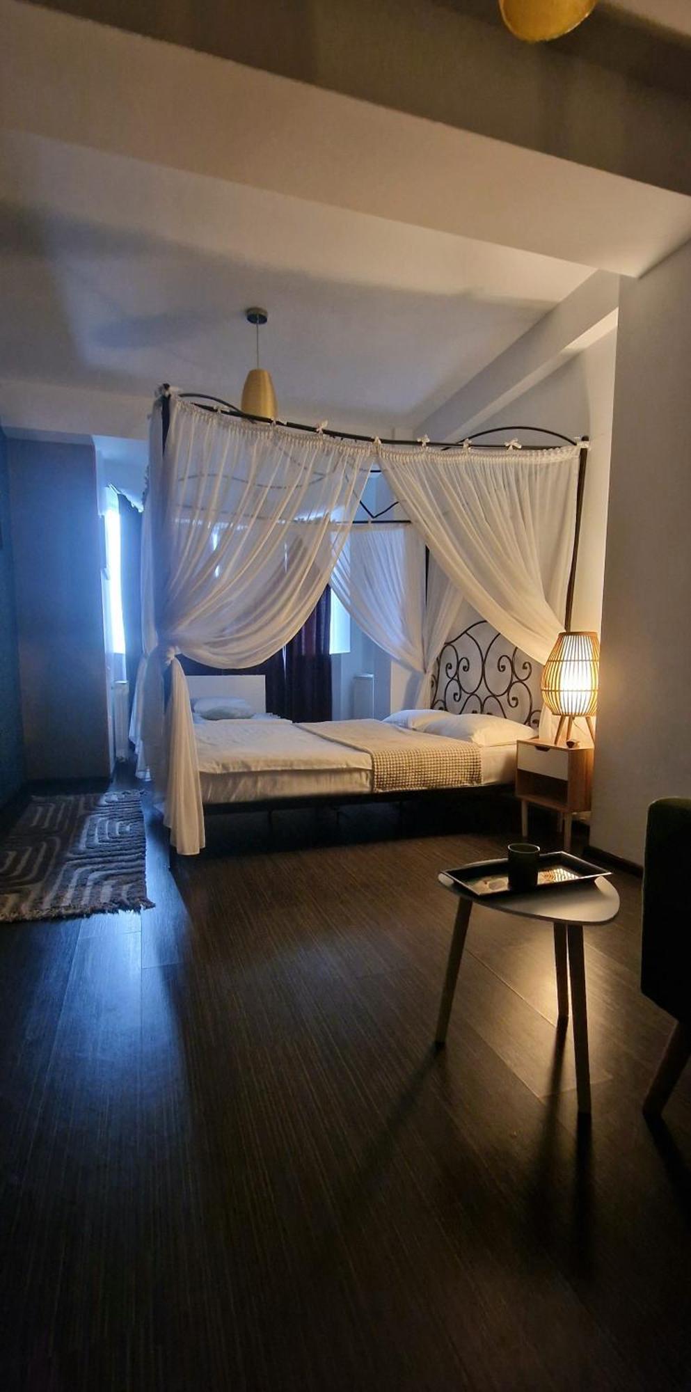 غالات Hotel Jolie Apartments المظهر الخارجي الصورة