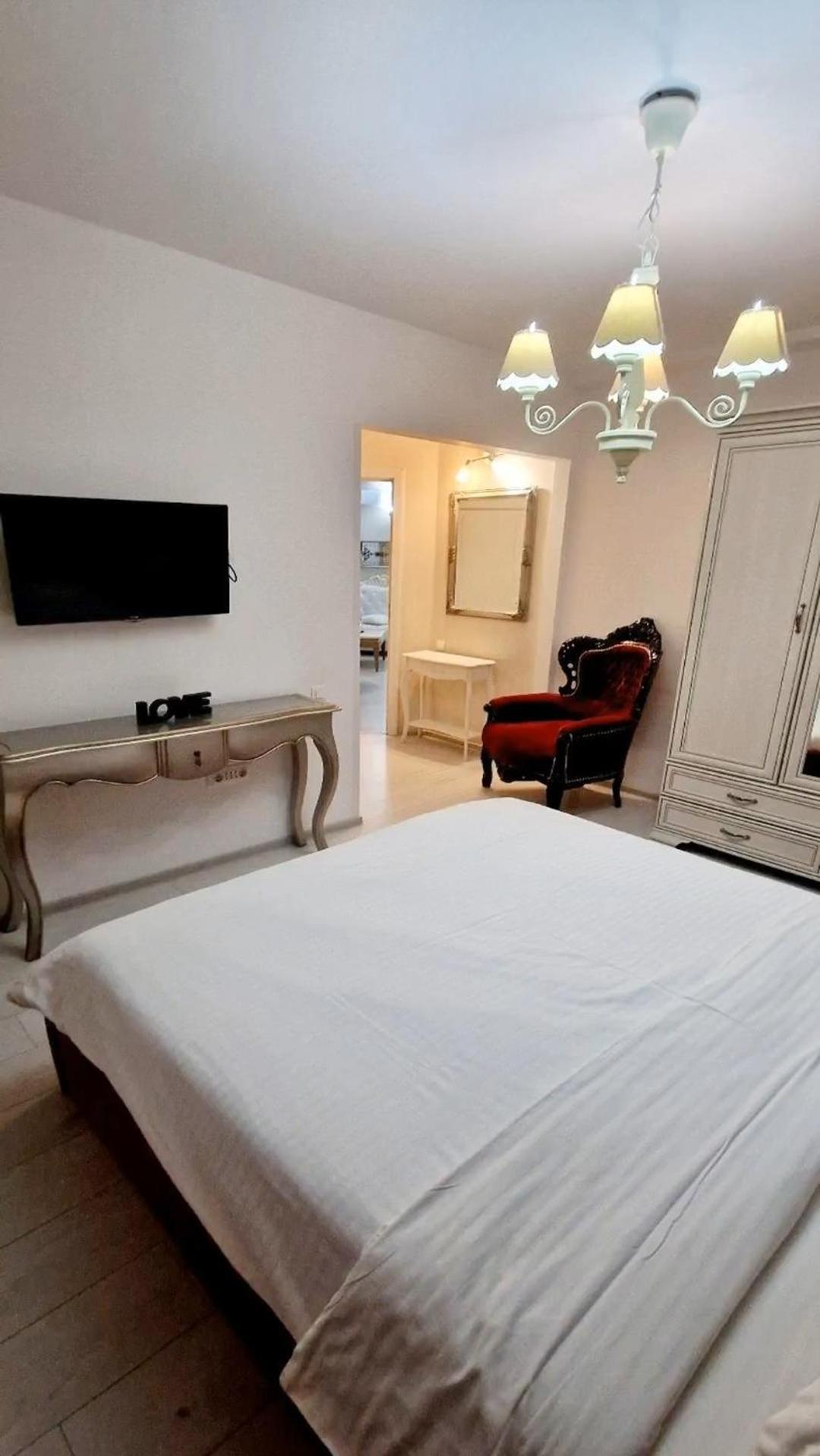 غالات Hotel Jolie Apartments المظهر الخارجي الصورة